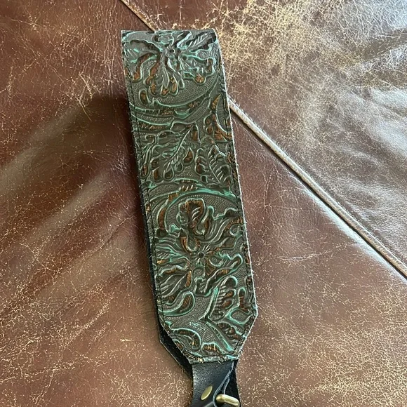 Jill’s Homestead Specialty Strap Teal Bronze 24” - Picture 5 of 5